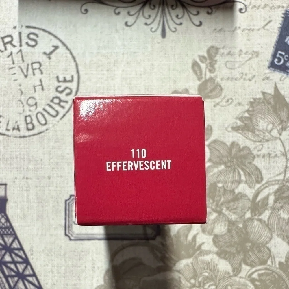 MAC *Effervescent*. Versicolour Varnish Cream Lip Stain